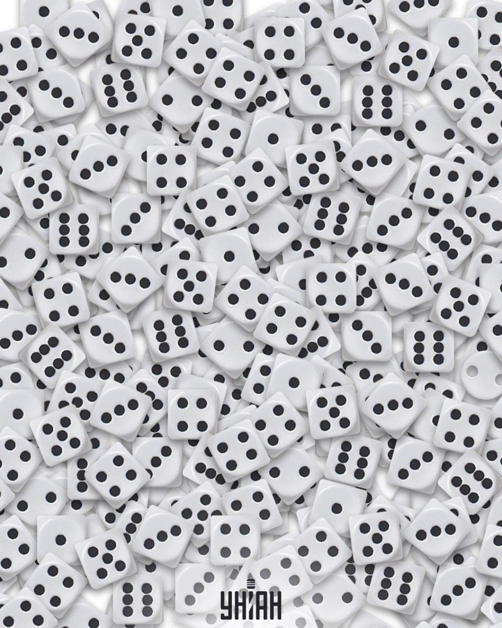 Необходимо е да намерим бутона навреме / колаж Moje Необходимо е да намерите бутона навреме / колаж Moje